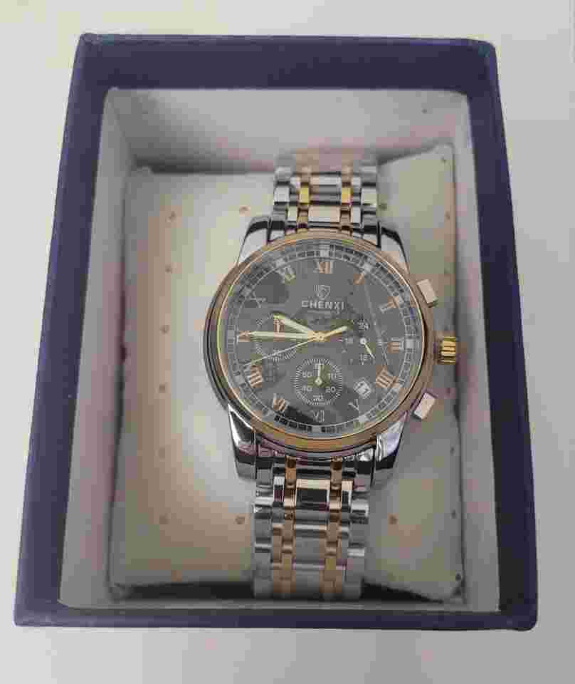 CHENXI Men Quartz Watches Steel Bracelet Wristwatch Gold Stripe Needs Battery