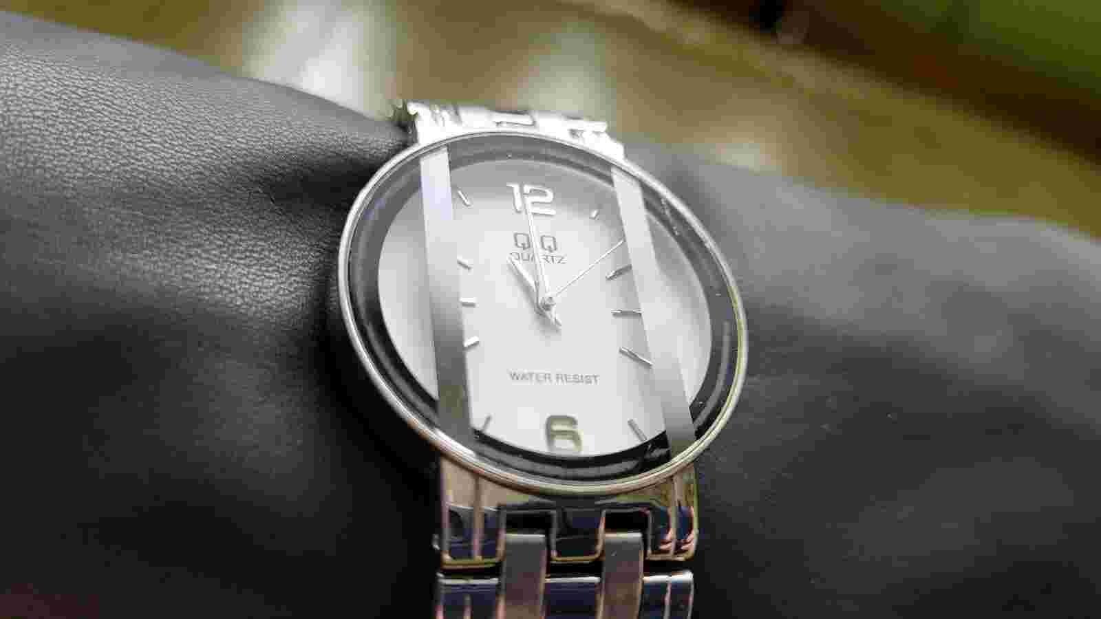 Watch Q&Q Unisex Stainless Steel Analogue Quartz Wristwatch Scratch on case