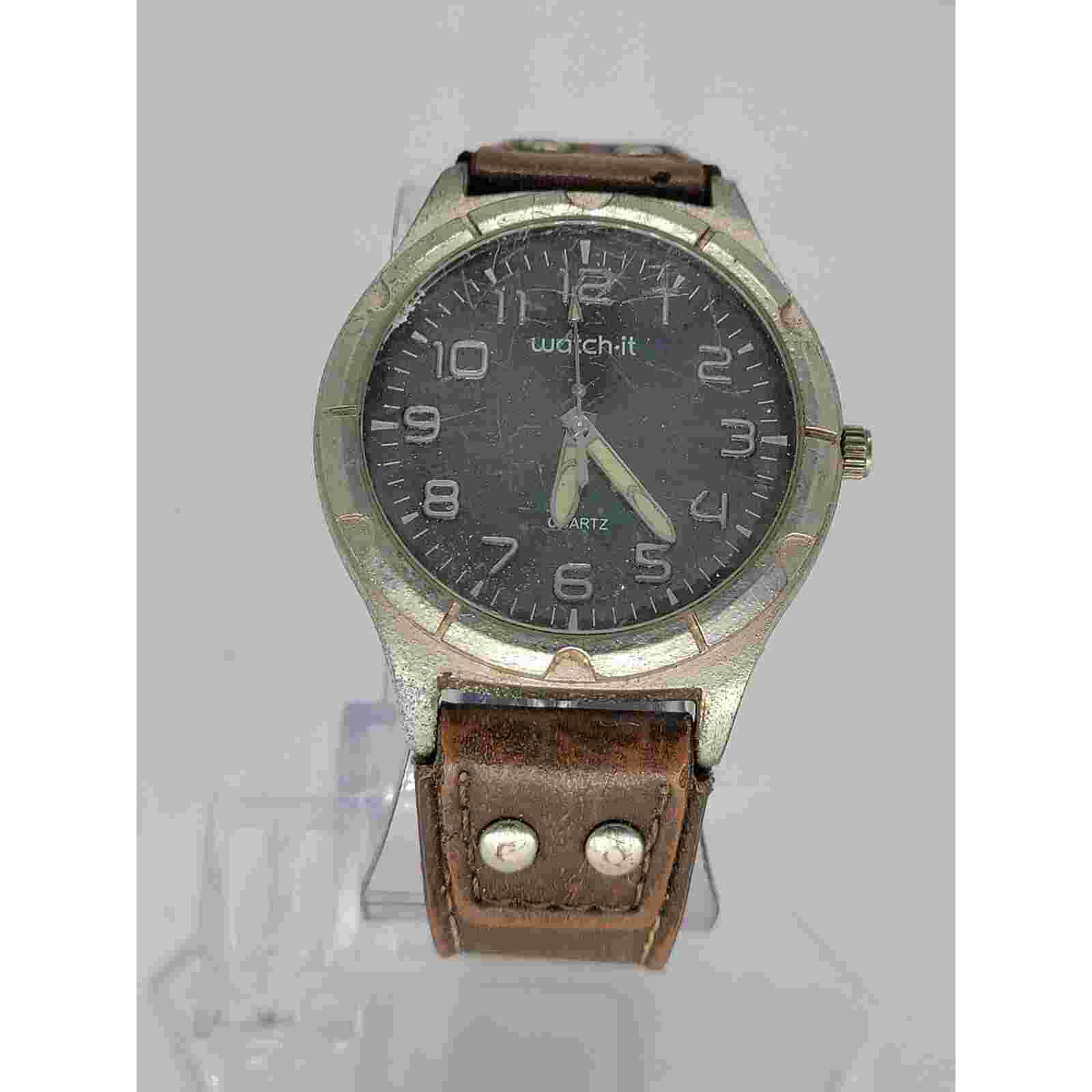 Vintage WatchIt Quartz Watch with Distressed Leather Strap