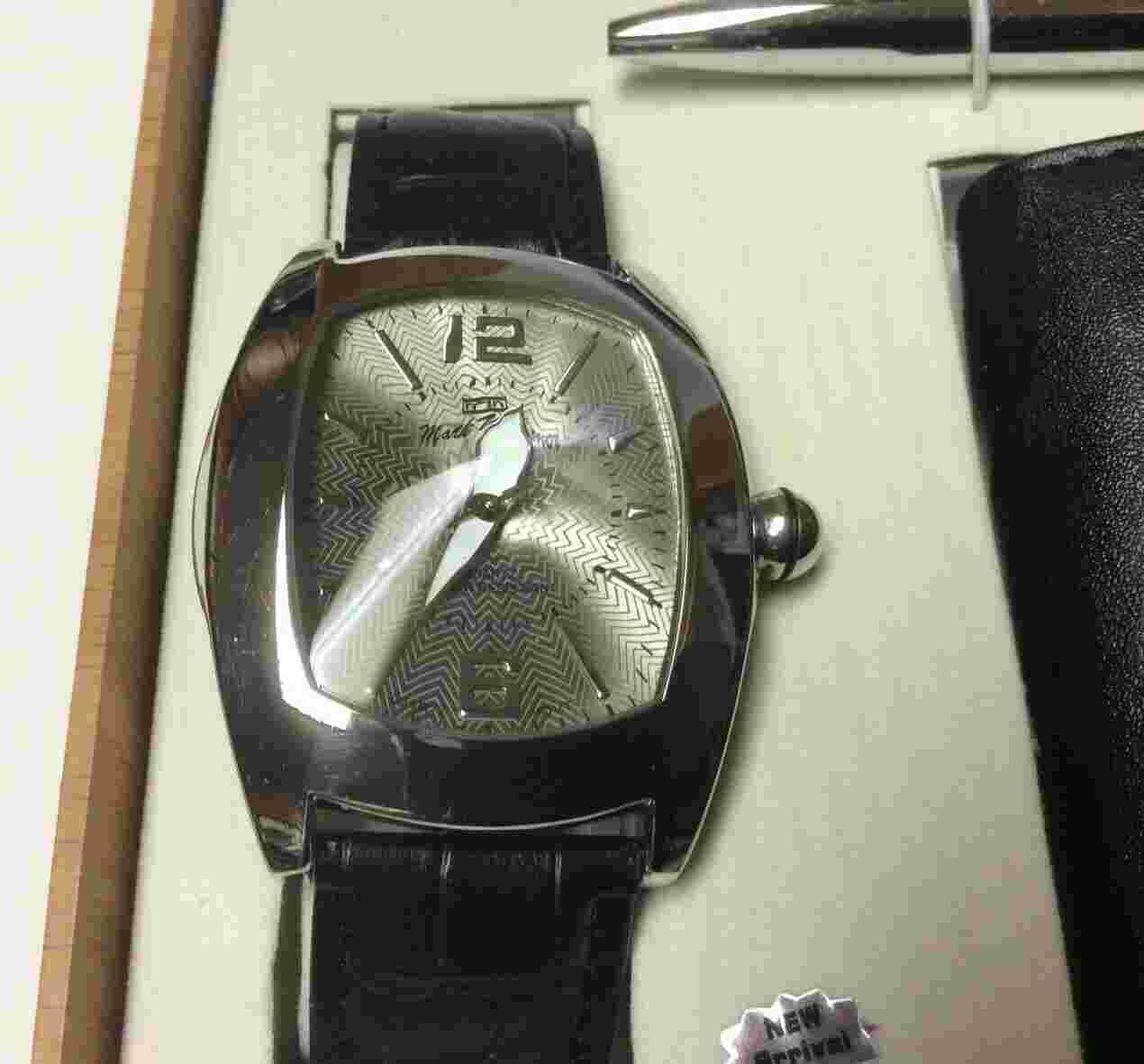Collectible Mark Naimer watch set in original box, nice quality and value -T1060