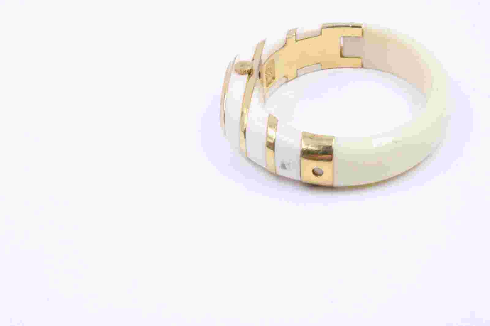 Jaz Bangle Bracelet Wrist Watch Women's Winds Ticks looks good Model Dep