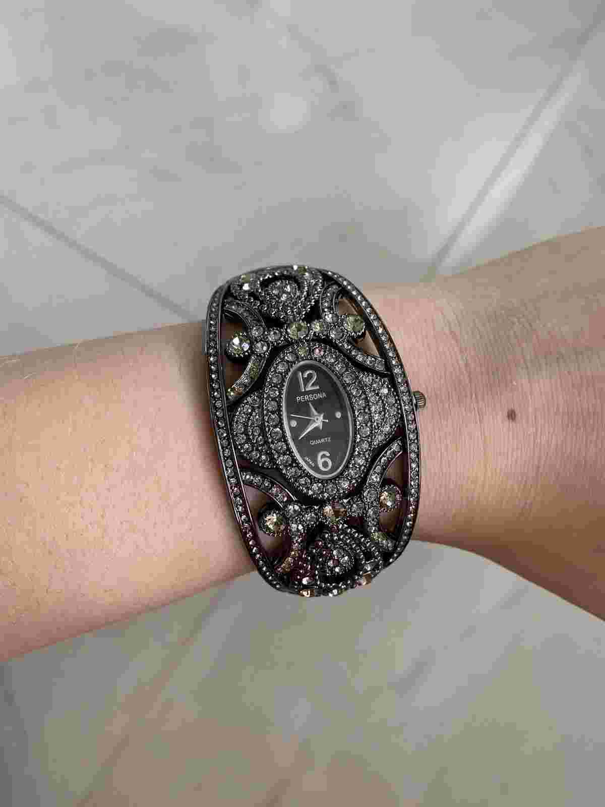 NEW Ladies Persona Gray Tone Crystal Accent Hinged Bangle Watch