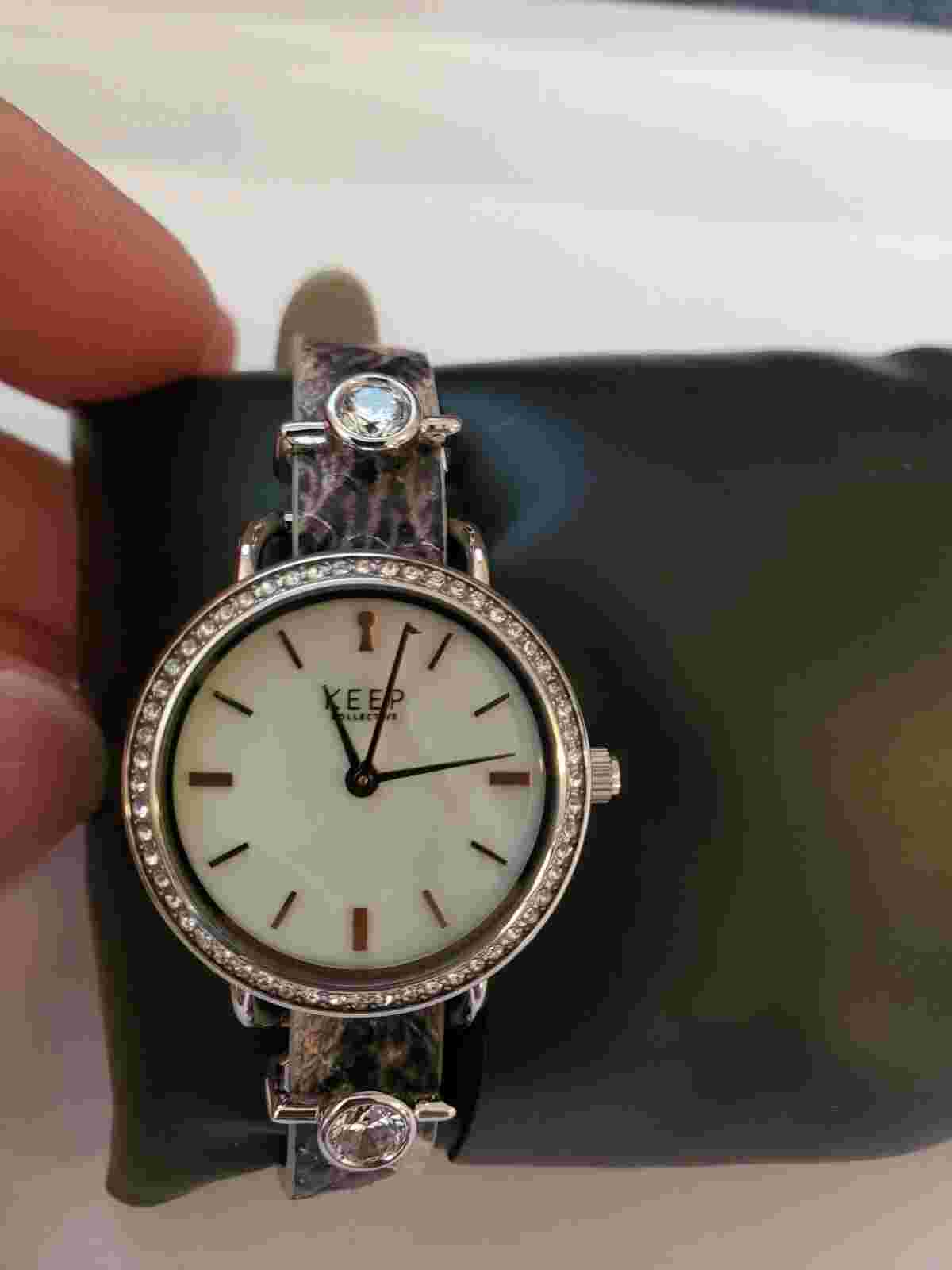 Keep Collective watch women's fashion lock key theme Silver tone near mint.  P11