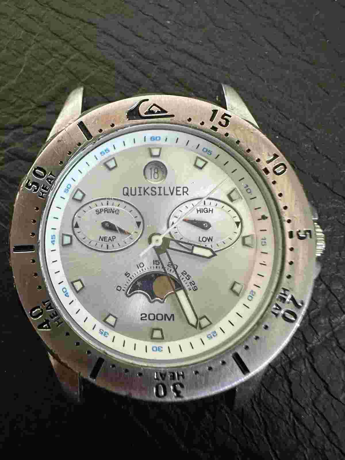 Unisex Quicksilver Silver Tone White Dial Tide Indicator Date Watch