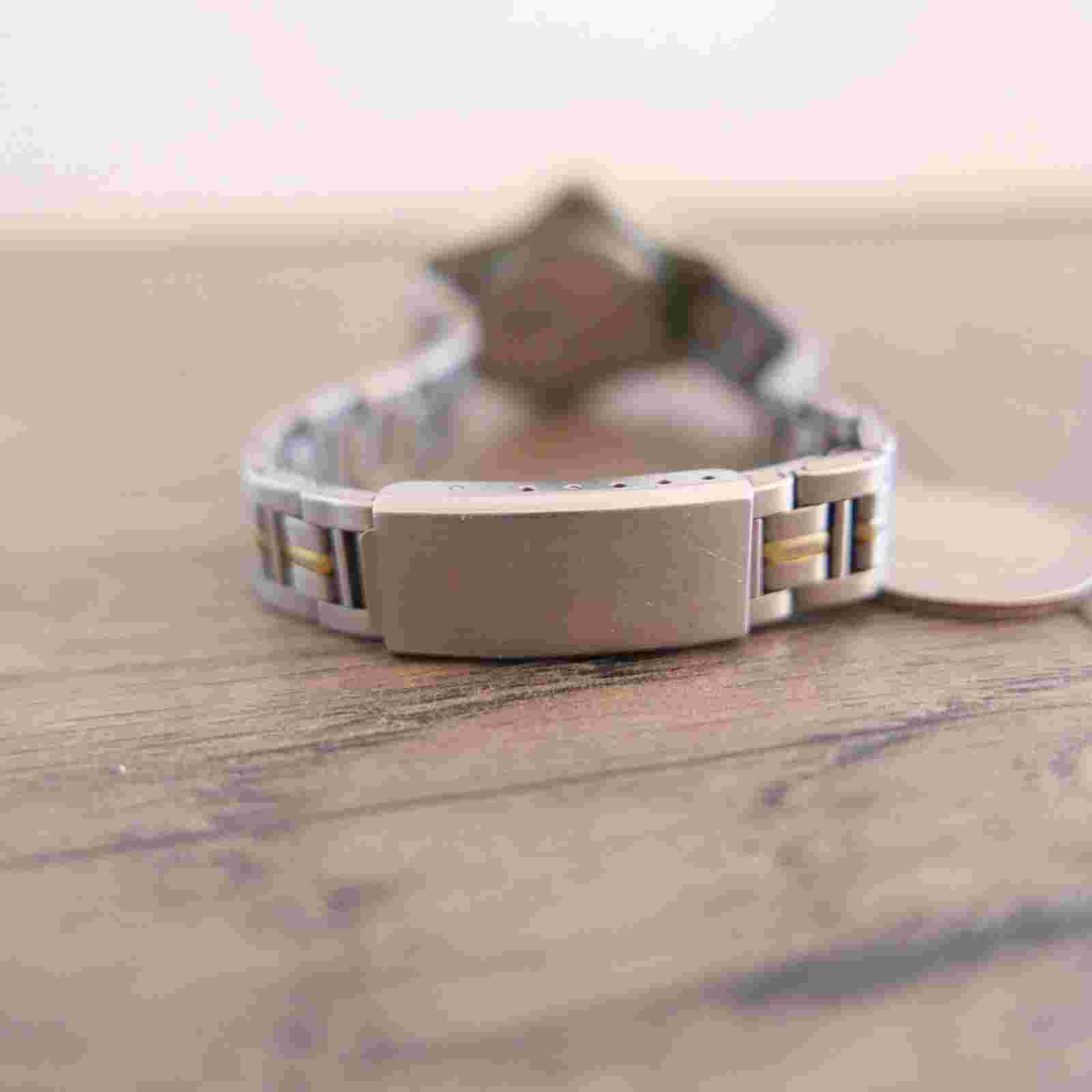 Sarah Coventry Tachymeter Wristwatch Gold / Silver Tone Green Date KSC249