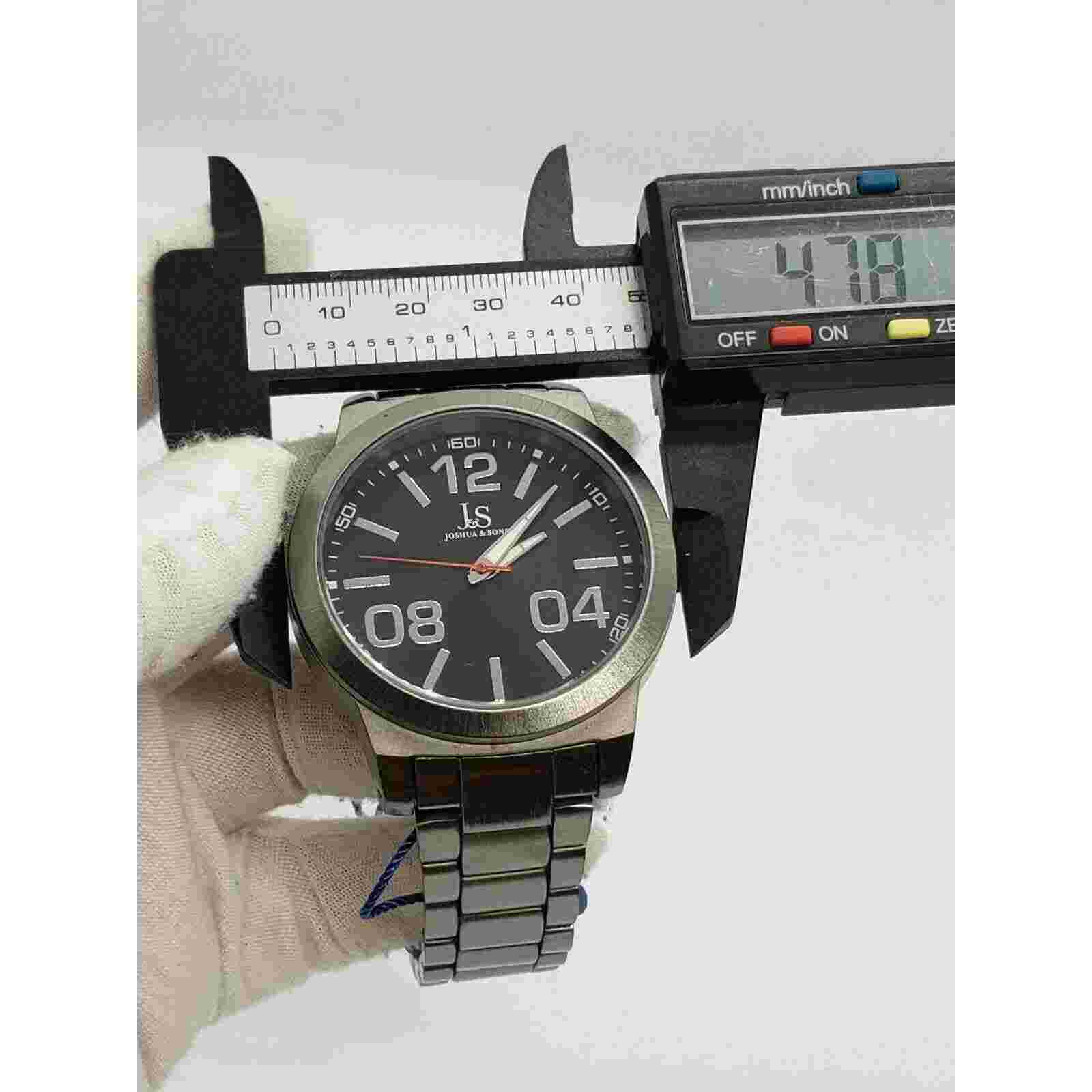 J&S Joshua & Sons Large Silver Men’s Watch JS82