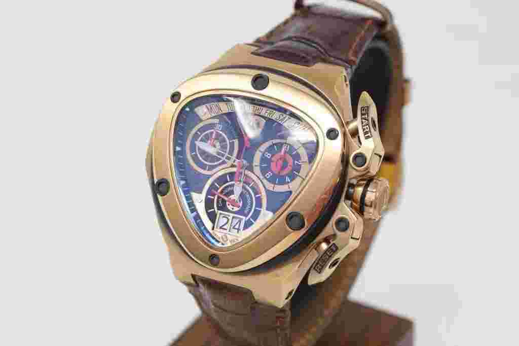 Tonino Lamborghini  Spyder Watch