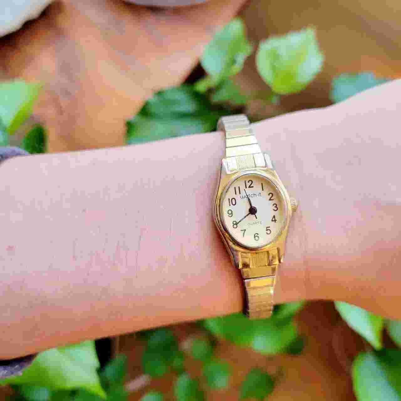 Vintage Watch It Dainty Gold Quartz Watch