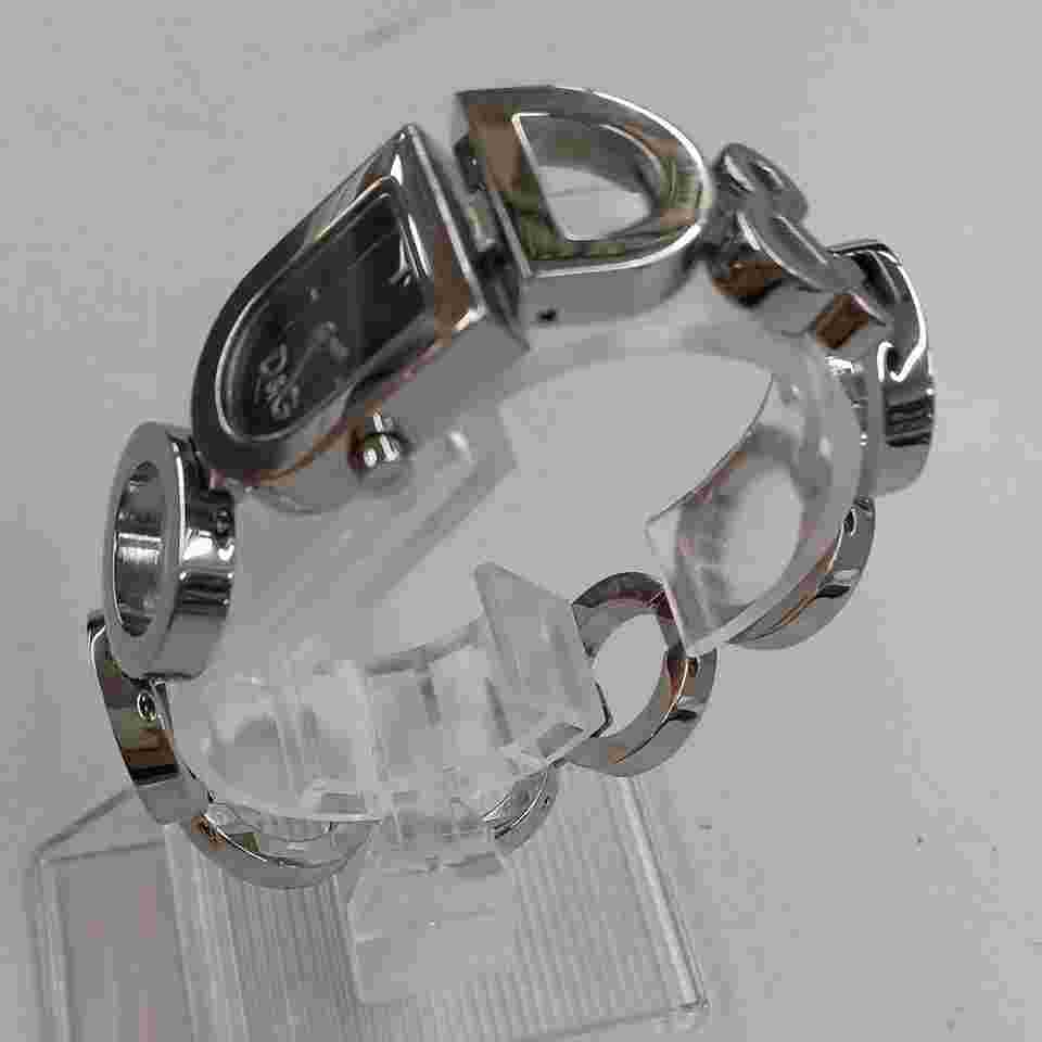 D G Time Quartz Analog Watch