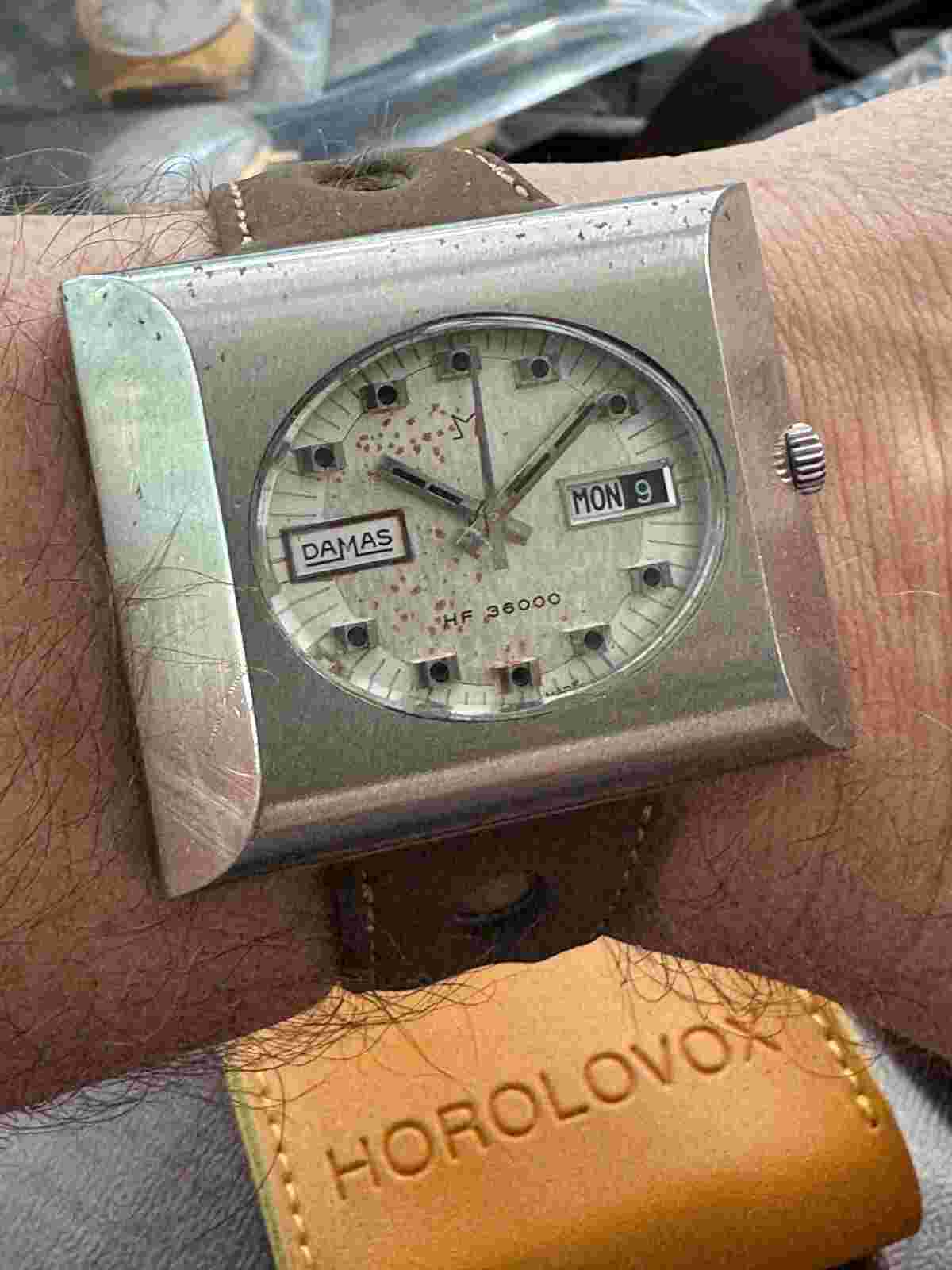 Massive Vintage 1970s Swiss Damas HF 36000 Automatic with Day/Date - Huge Case!