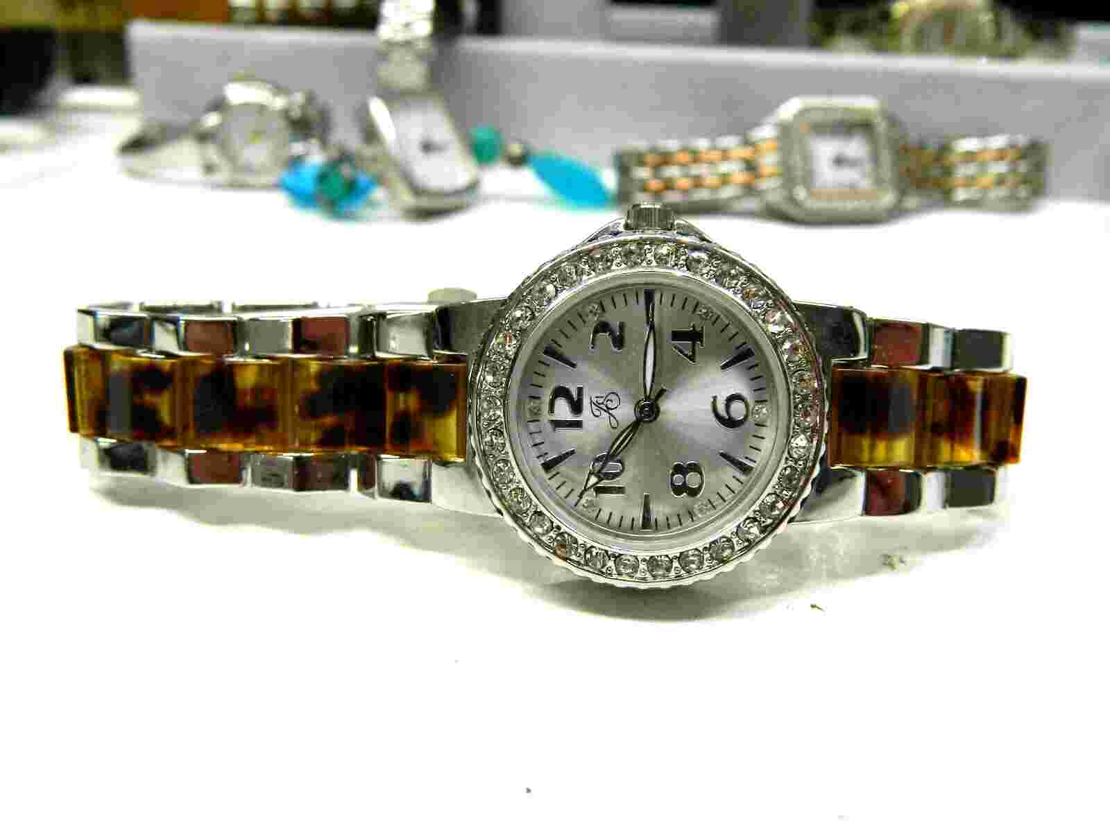 Vintage JS Silver tone lady's/Woman's watch/wristwatch