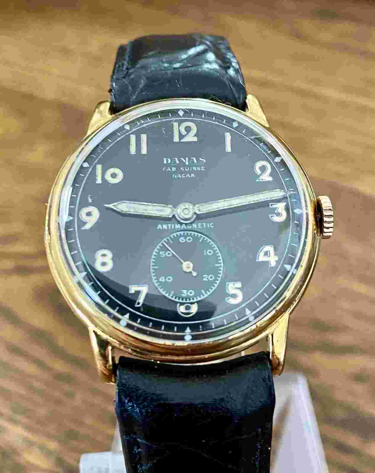 VINTAGE DAMAS RARE WW2 ERA MILITARY STYLE MEN'S SWISS WATCH 15 Jewel