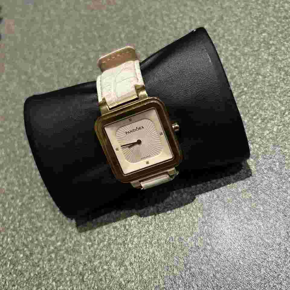 Pandora Luxury Swiss Made Ladies Watch Sapphire Crystal