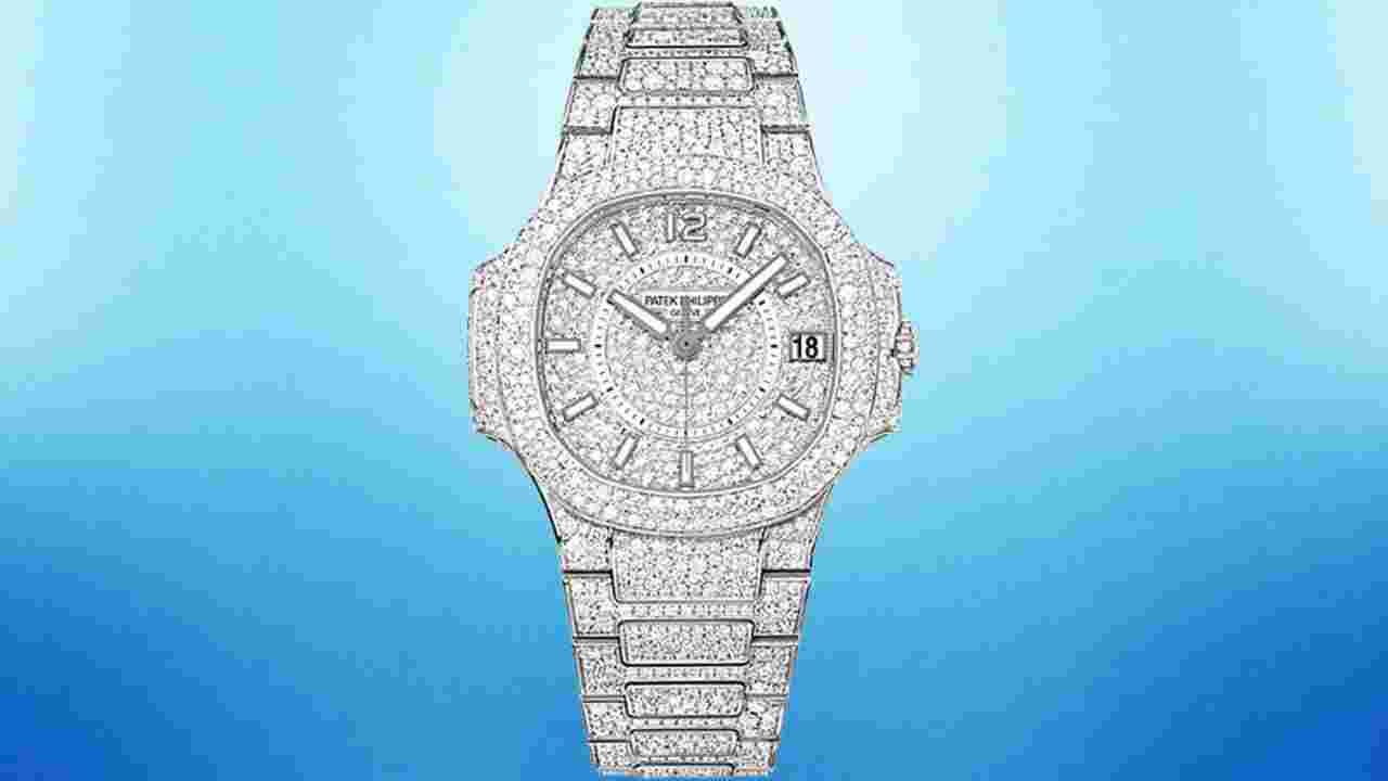 Patek Philippe Nautilus
7021/1G-001 White Gold Nautilus NEW