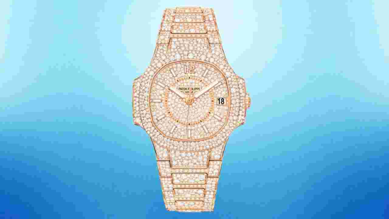 Patek Philippe Nautilus
7021/1R-001 Rose Gold Nautilus NEW