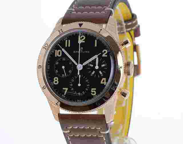 Breitling Aviator 8 AVI 1953 Edition 18-karätiges Rotgold - Schwarz - Limited Edition
