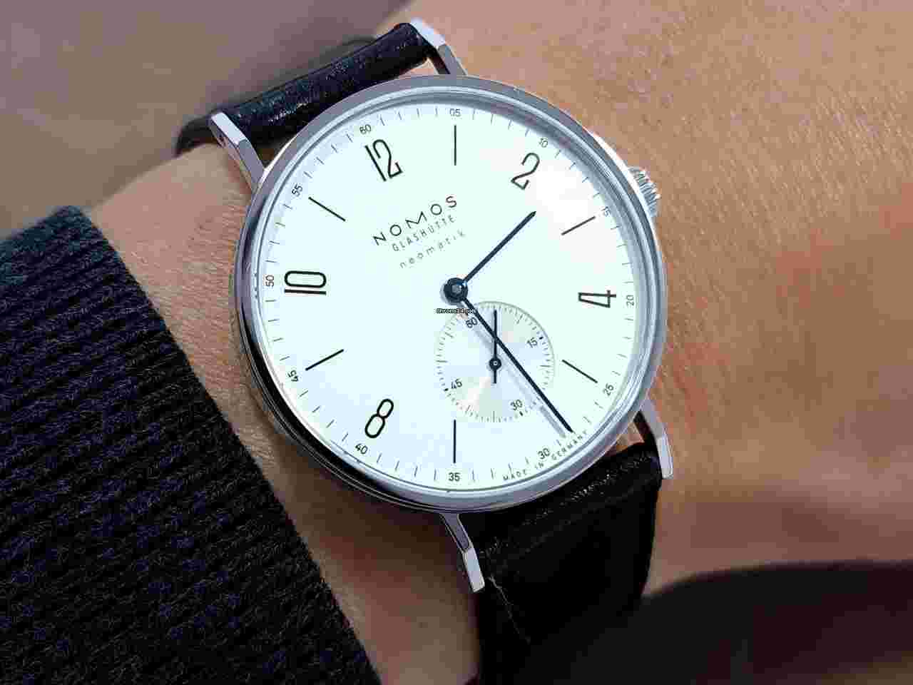 NOMOS Tangente Neomatik
38.5mm Ref. 140 Stainless Steel White Silver Dial Black Leather Strap