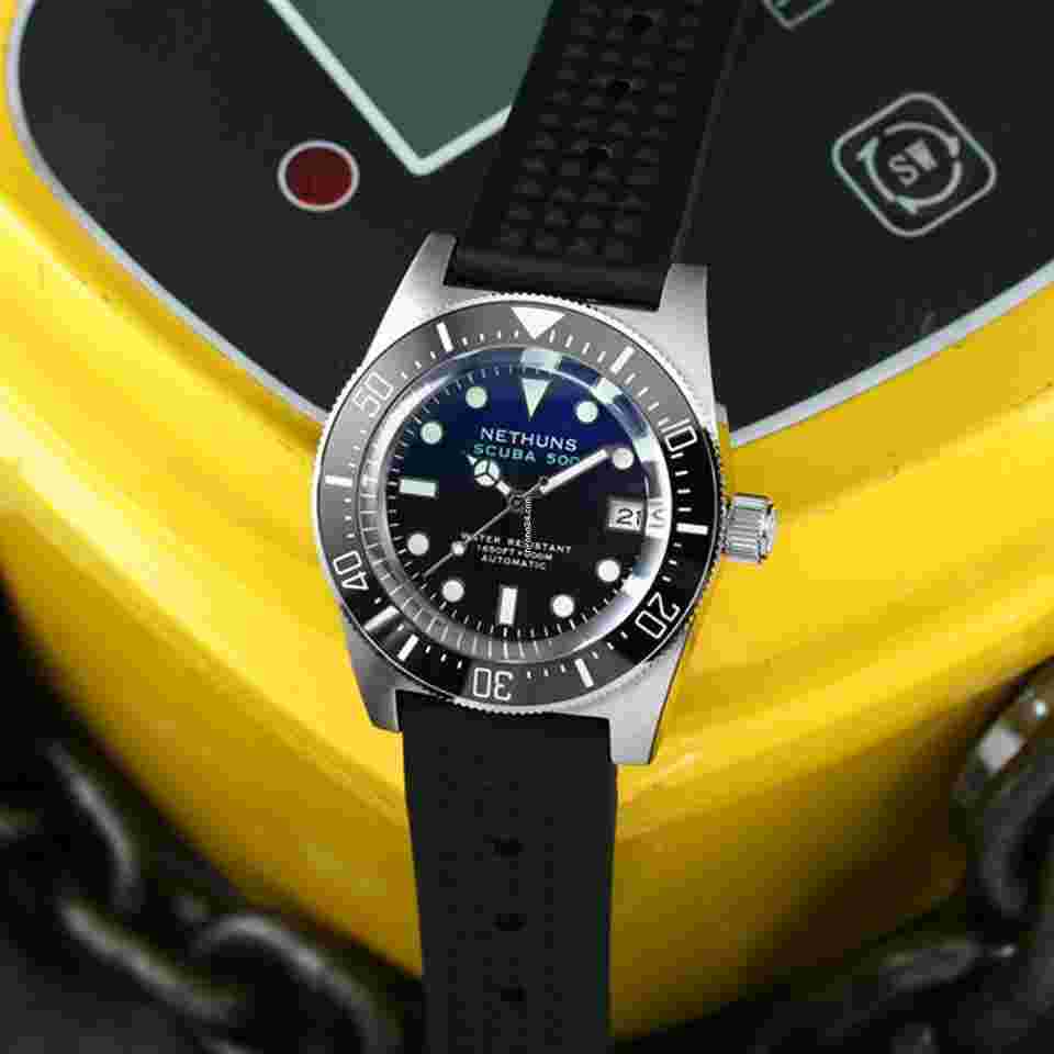 Nethuns
Scuba 500 Men's Automatic Watch 41mm Black Ceramic Bezel/Gradient Blue Dial SS514B