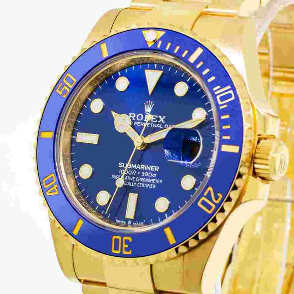 Rolex Submariner Date
41mm Yellow Gold Blue Dial & Blue Bezel 126618LB
