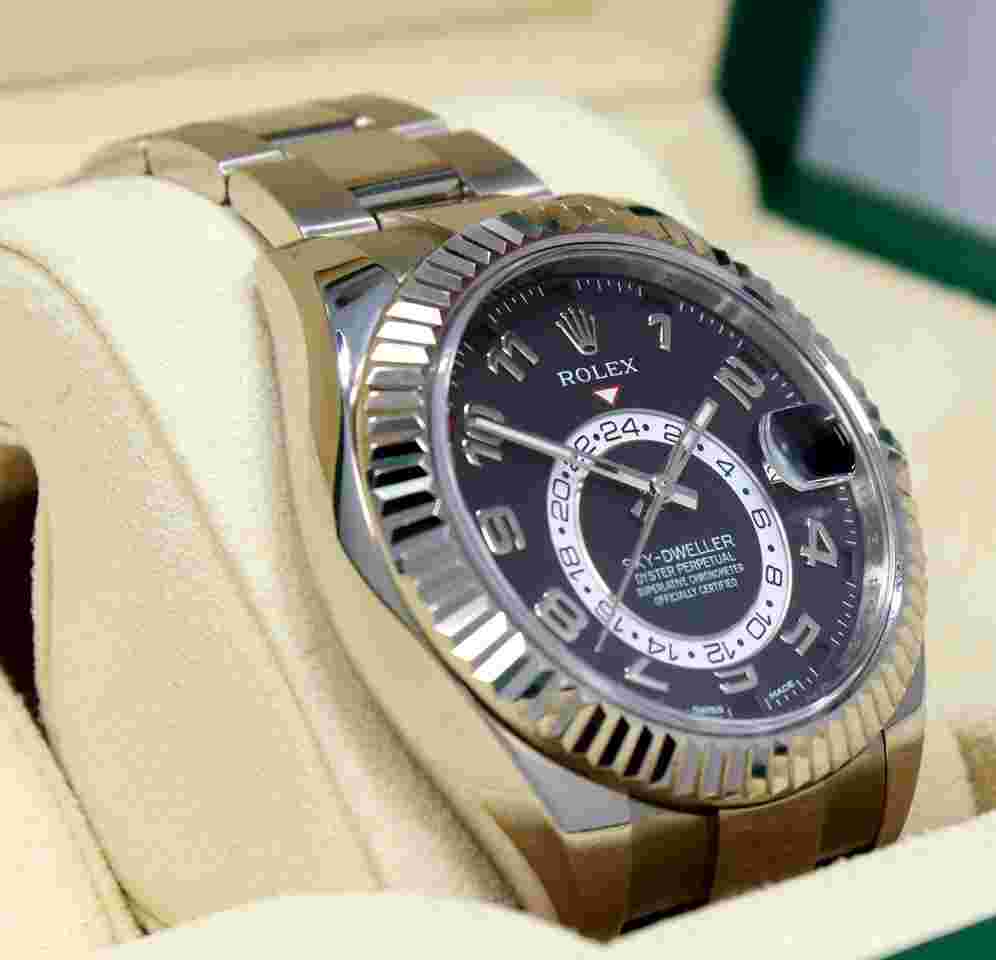 Rolex Sky-Dweller
326939 18k White Gold Black Dial Oyster Perpetual MINT BOX/PAPERS