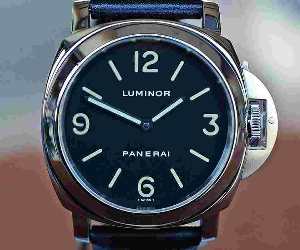 Panerai Luminor Base
PAM 02 A Luminor Base T Swiss T Dial 44mm PAM0002A