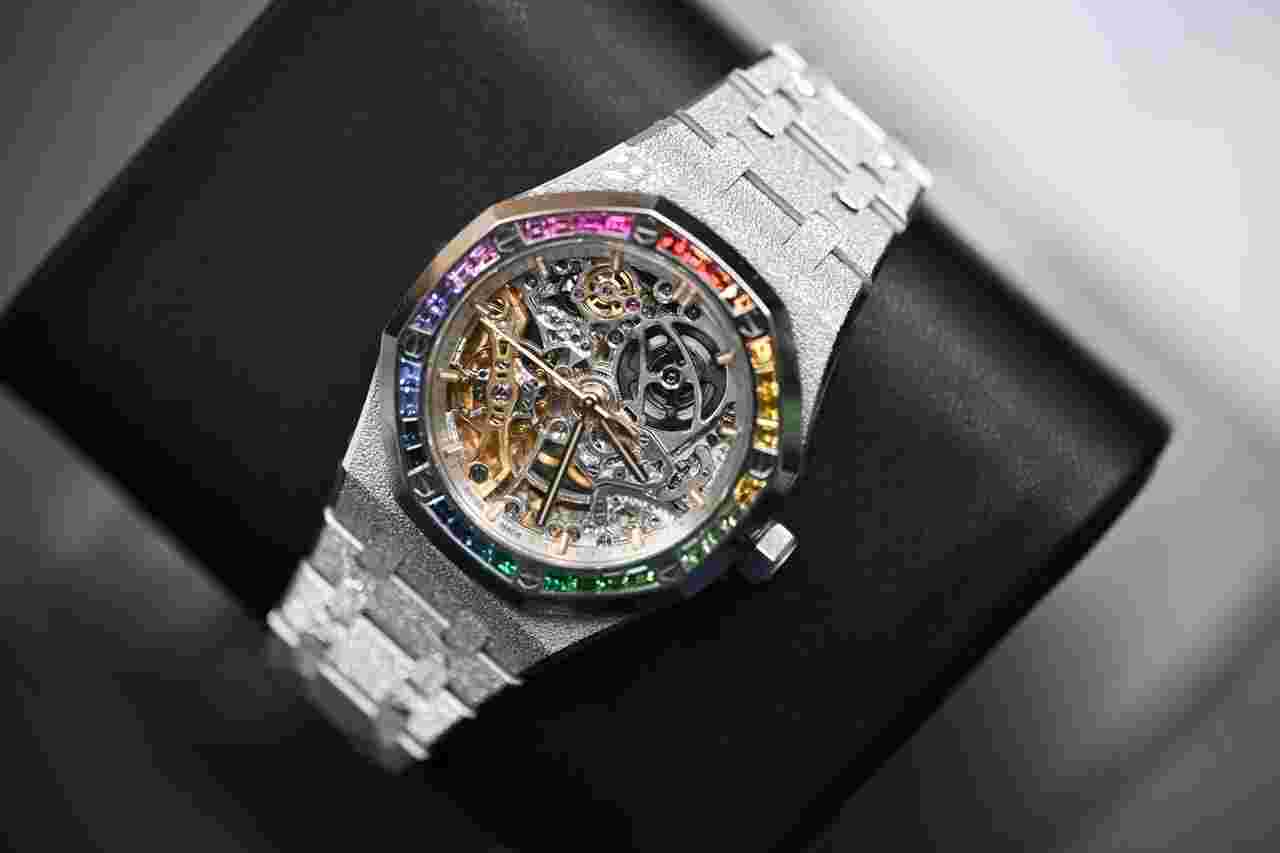Audemars Piguet Royal Oak Double Balance Wheel Openworked
15468BC.YG.1259BC.01 Automatic 2021 White gold Like new & unworn