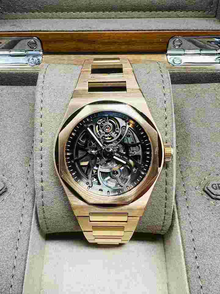 Girard Perregaux Laureato
Rose Gold Skeleton Dial Ref. 81015