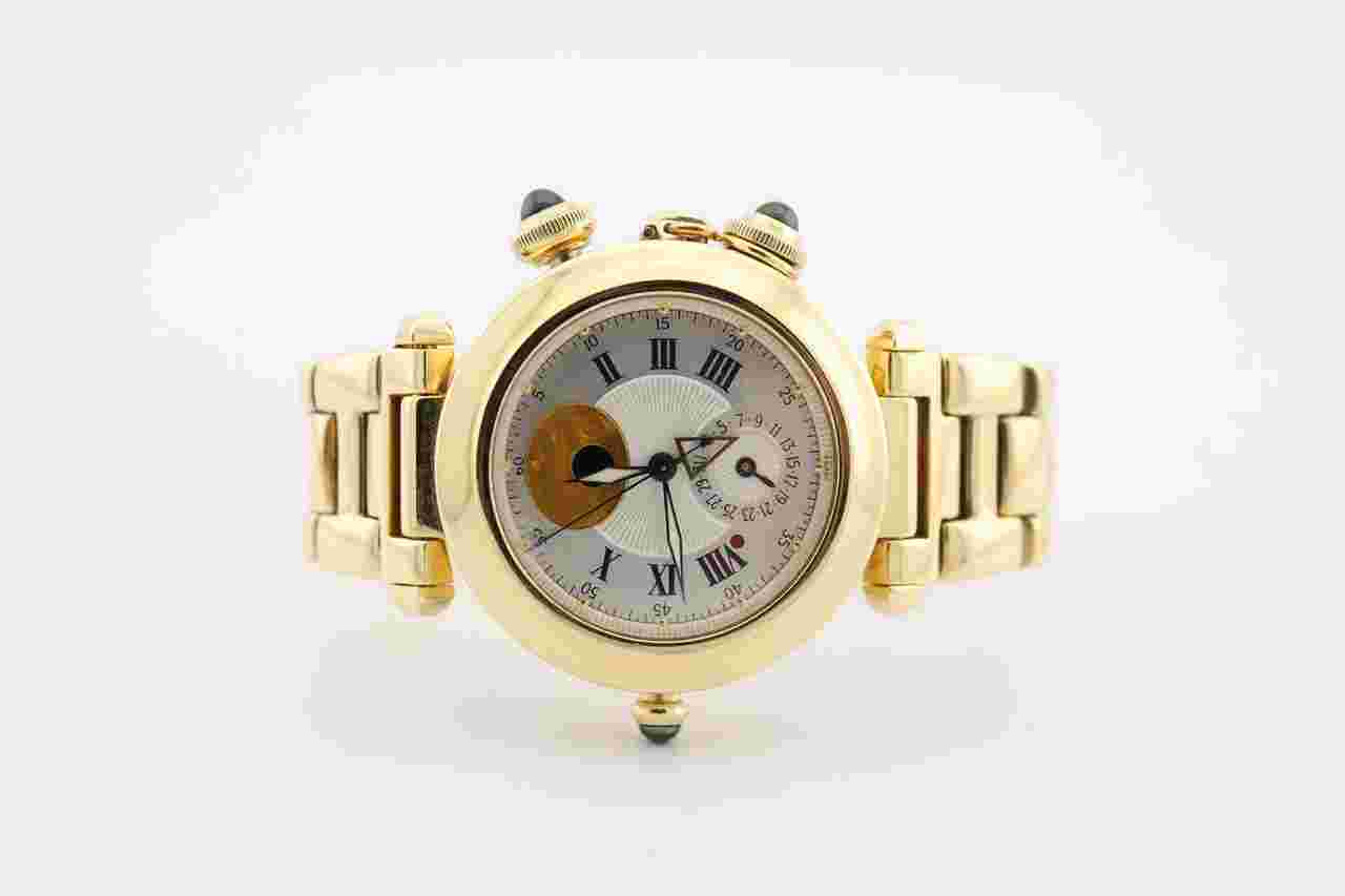 Cartier Pasha
Alarm MoonPhase 18k Yellow Gold 38mm Watch 30011