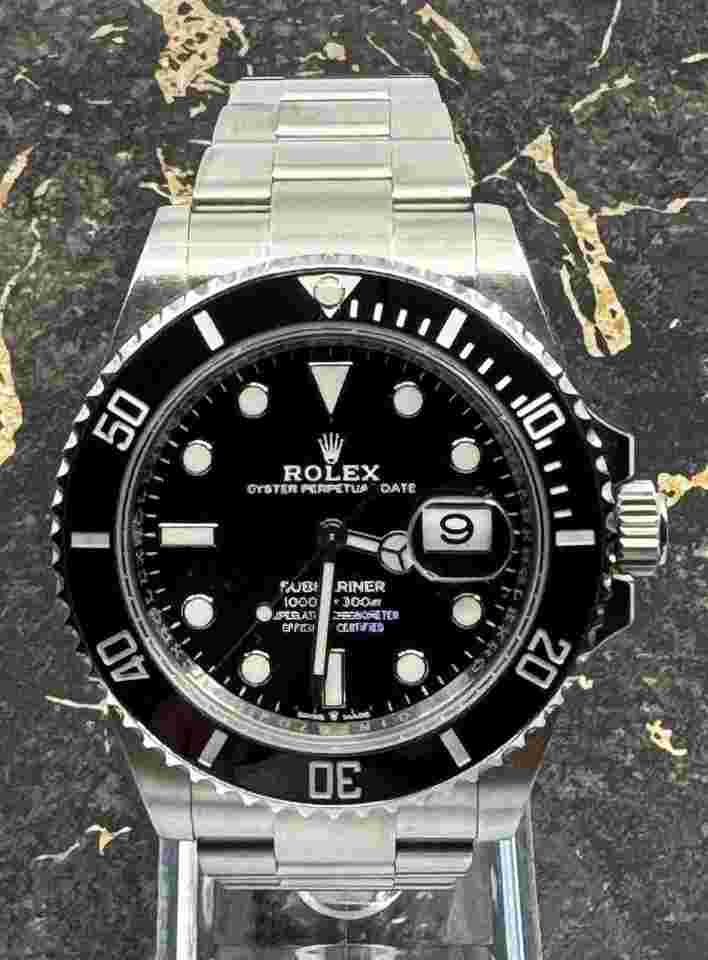 Rolex Submariner Date
New 2025 - Submariner Date 126610LN - White tag