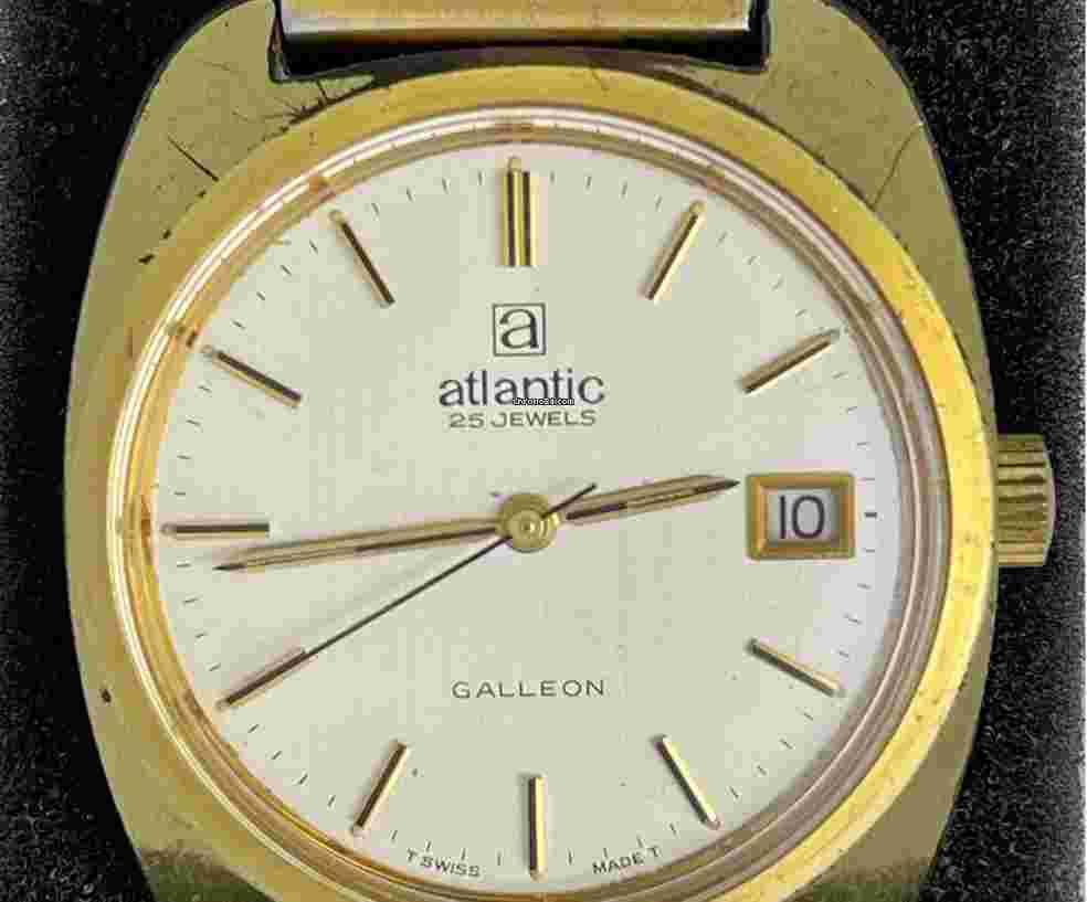 Atlantic
Galleon Automatic Calendar Quick Set Date Gold Capped Screw Down Back Vintage Swiss Made