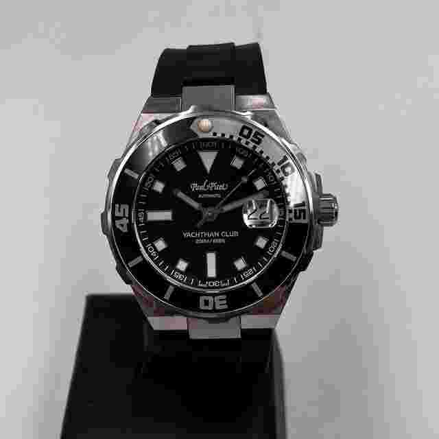Paul Picot Yachtman Club