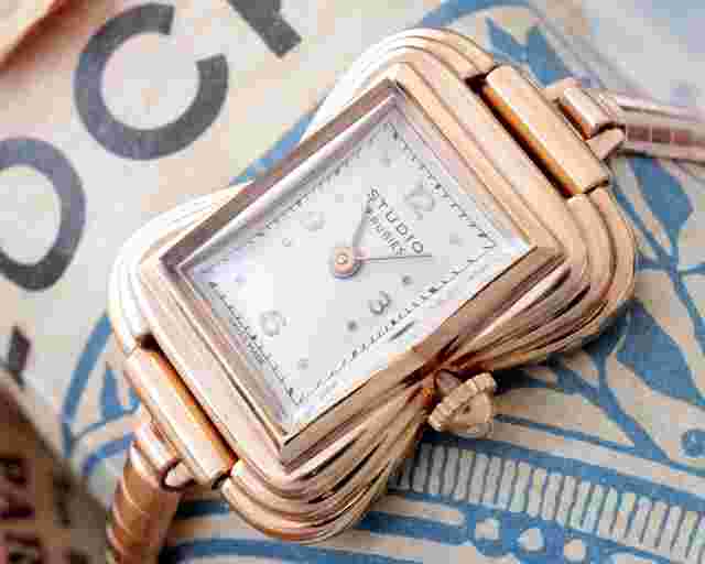 Studio (Vulcain) New Old Stock rare 60's cocktail vintage watch NOS fancy shape