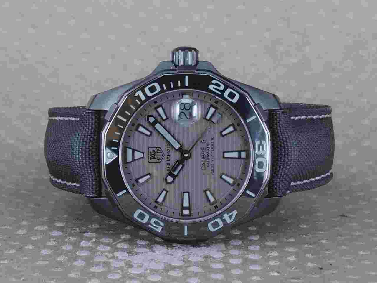 TAG Heuer Aquaracer 300M
Black Phantom Aquaracer WAY218B