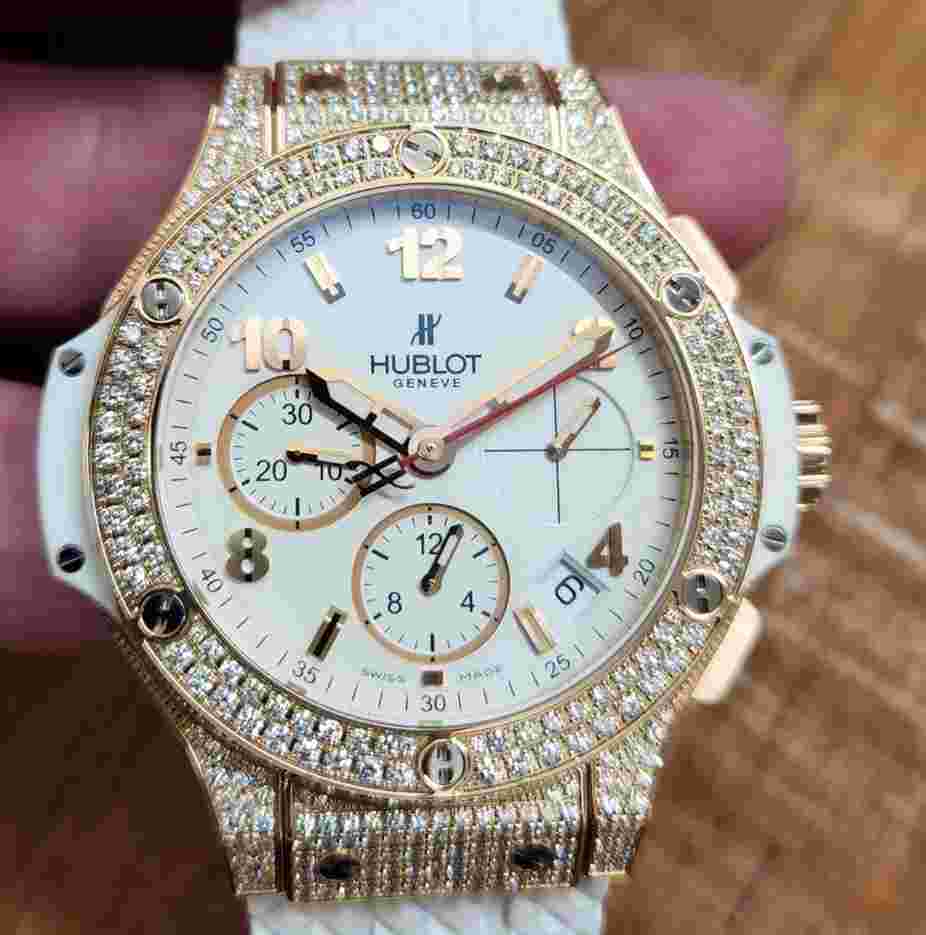 Hublot Big Bang 41 mm
Porto Cervo Rose Gold Diamonds Watch NEW UNWORN 341.PE.230.RW.174