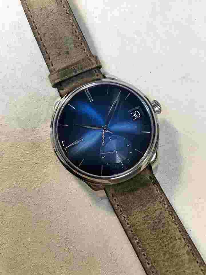 H.Moser & Cie. Endeavour
NEW 2023 Endeavour Perpetual Calendar 1800-0204