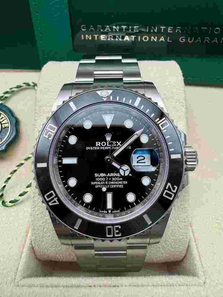 Rolex Submariner Date
126610LN NEW 2023