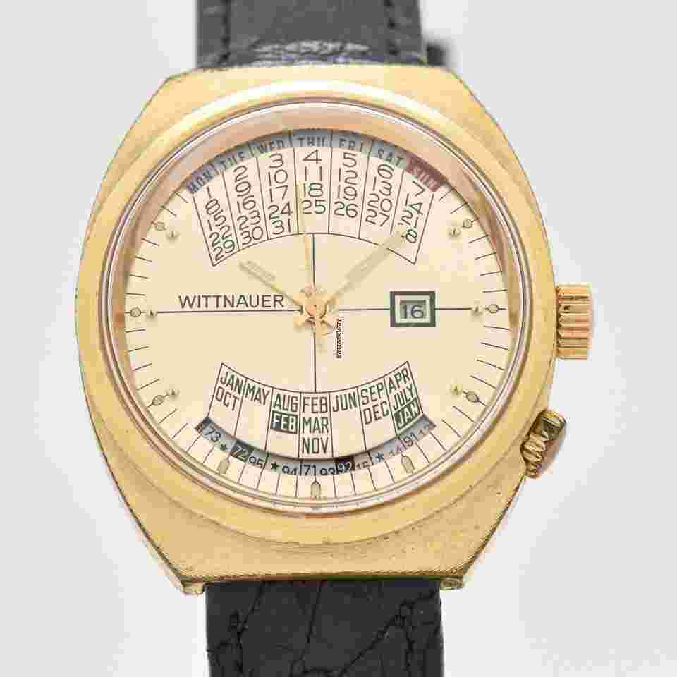 Wittnauer
1971 Wittnauer 2000 Ladies Calendar Base Metal And Stainless Steel Watch ( 14533)