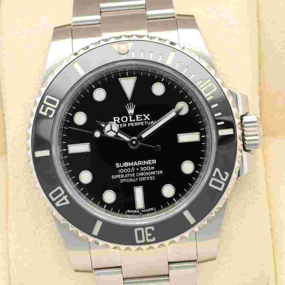 Rolex Submariner (No Date)
40 / 114060 / 2018 / Box & Papers / 24 Months Warranty