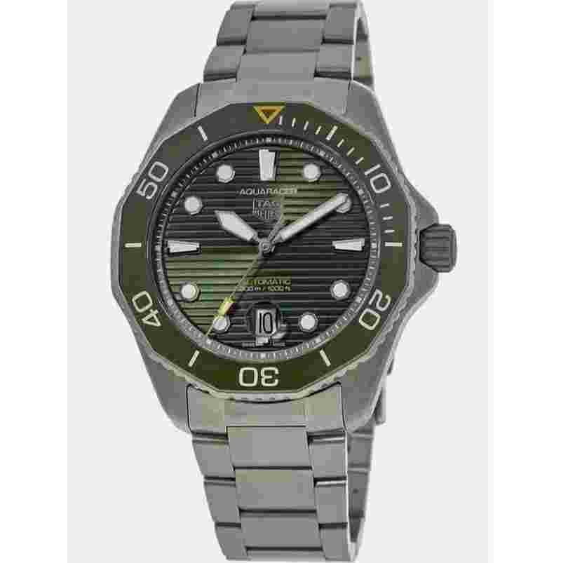 TAG Heuer Aquaracer 300M
Professional 300 green dial titanium case and bracelet WBP208B.BF0631