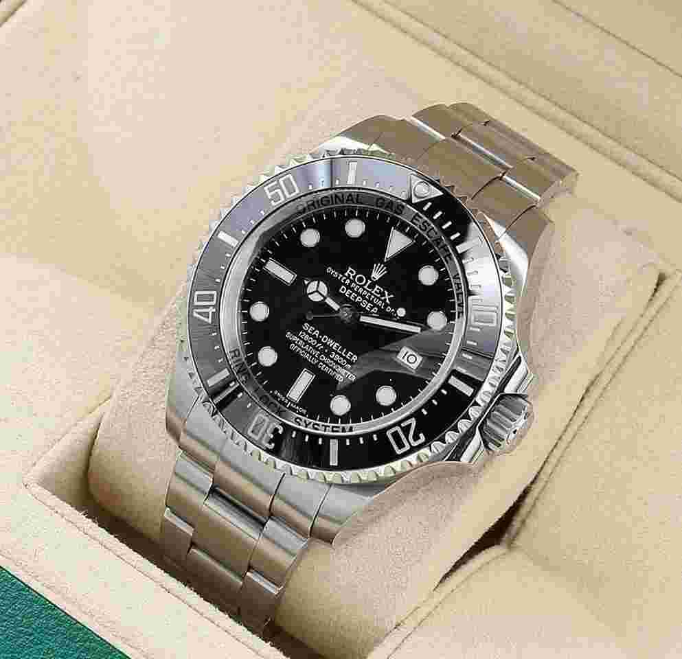 Rolex Sea-Dweller Deepsea
ref. 116660 Black Dial - Full Set