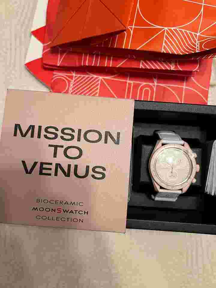 Swatch Moonswatch
Omega x Swatch BioCeramic Moonswatch "Mission To Venus" (Pink / White)