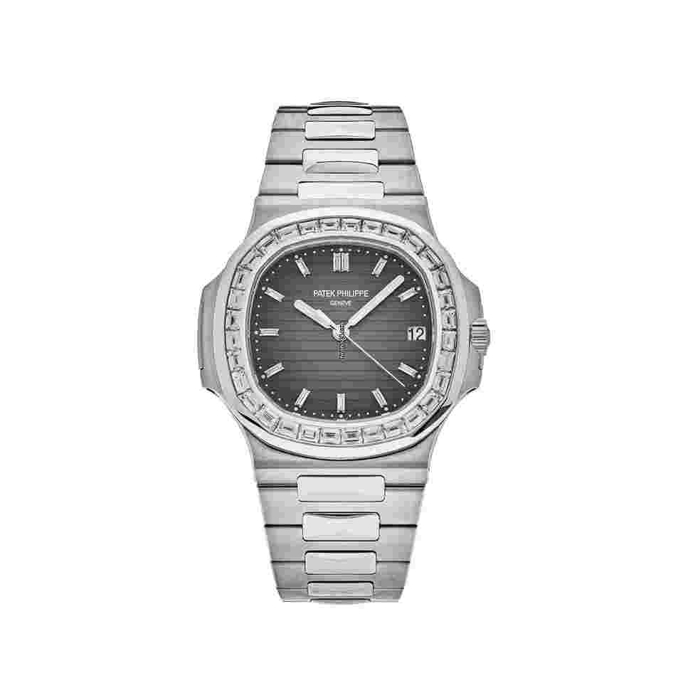 Patek Philippe Nautilus
5711/110P-001 Platinum Grey Dial Diamond Bezel