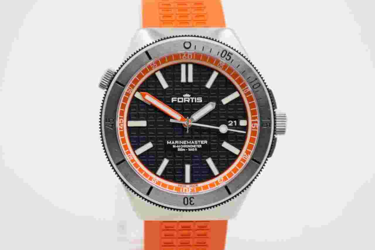 Fortis Marinemaster
M-44 Amber Orange Chronometer