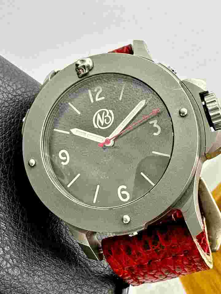 Ennebi
                           
                                 FONDALE 44 9682 LIMITED BLACK DIAL TITANIUM 44MM 1000M 3 Bezels 4 Straps