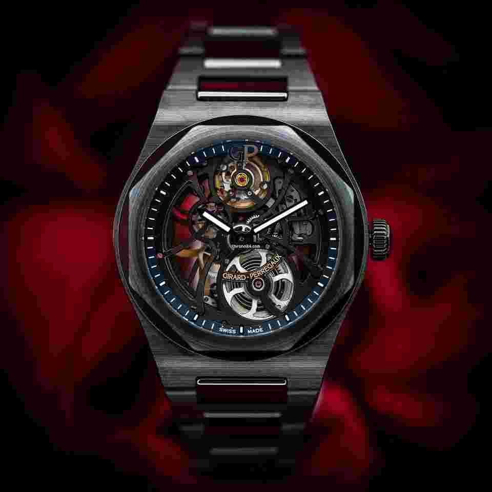 Girard Perregaux Laureato
Openwork Skeleton Complete Set MINT Condition