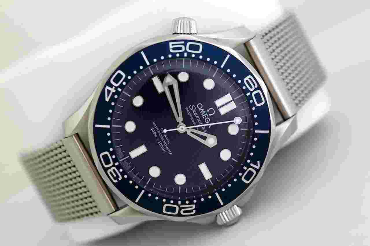 Omega Seamaster Diver 300 M
60th Anniversary James Bond Automatic Watch