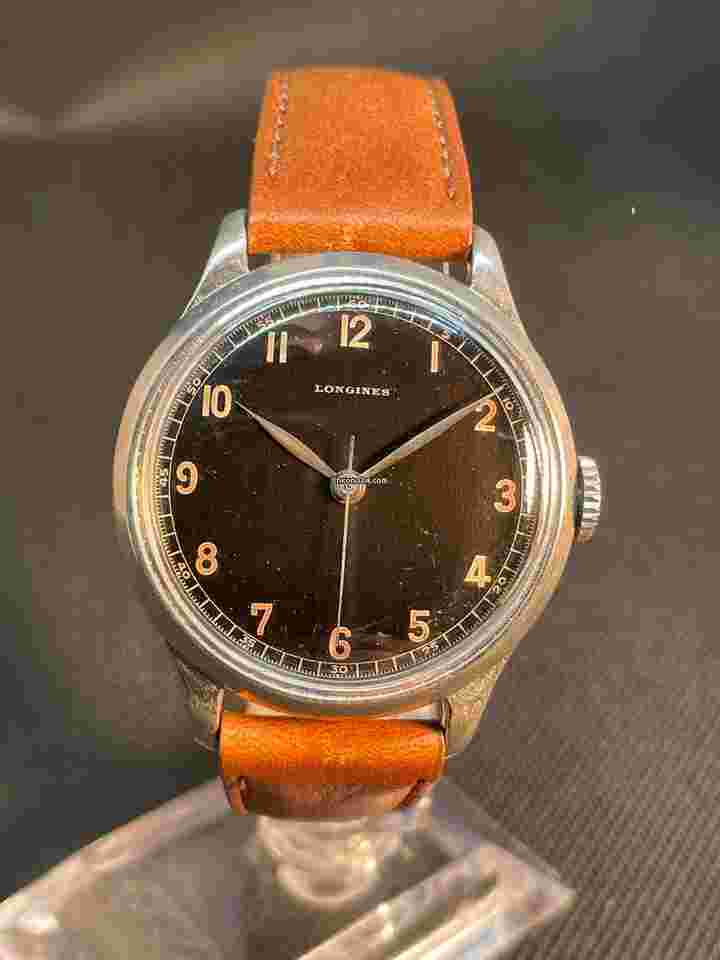 Longines
Ref 4528 37.5 mm Gilt Dial 1940