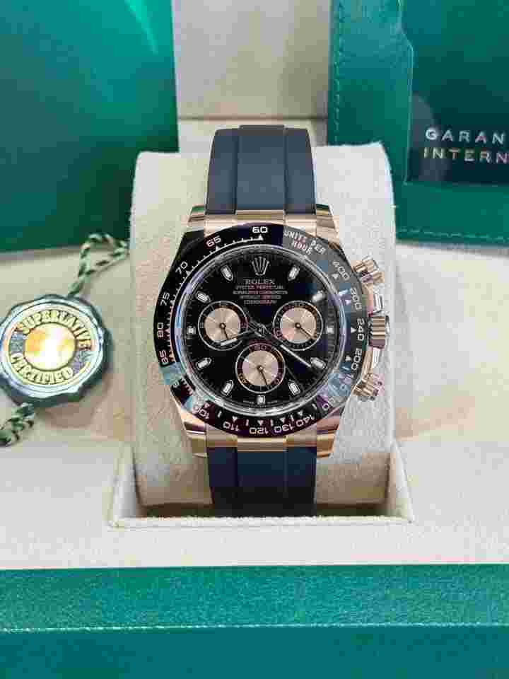 Rolex Daytona
Rose Gold Black Dial Oysterflex 2022