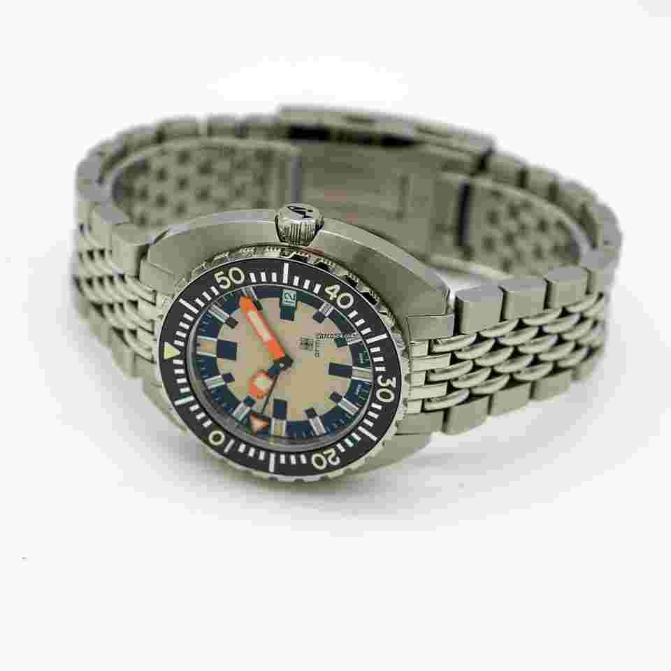 Doxa Doxa Army Automatic Beige 43mm
