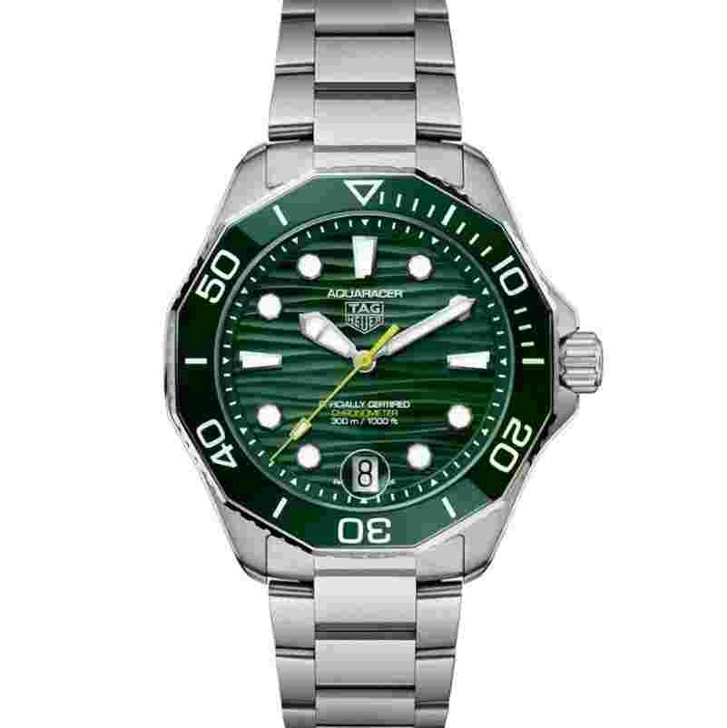 TAG Heuer Aquaracer 300M
Date green dial 42mm WBP5116.BA0013